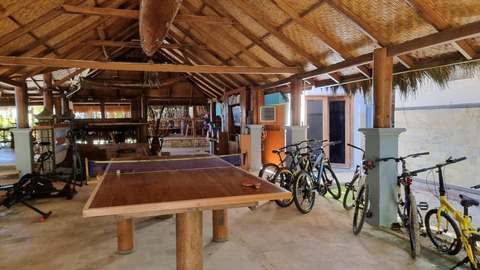 Istana Ombak Eco Resort Pacitan Exterior foto