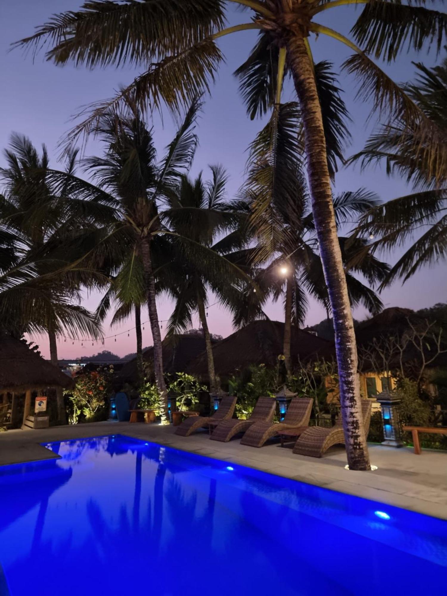 Istana Ombak Eco Resort Pacitan Exterior foto