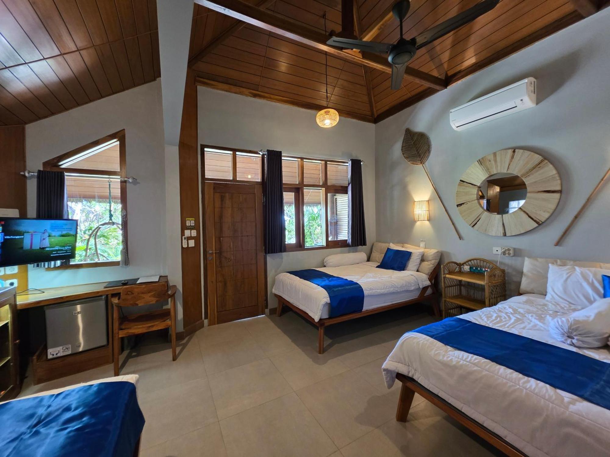 Istana Ombak Eco Resort Pacitan Exterior foto